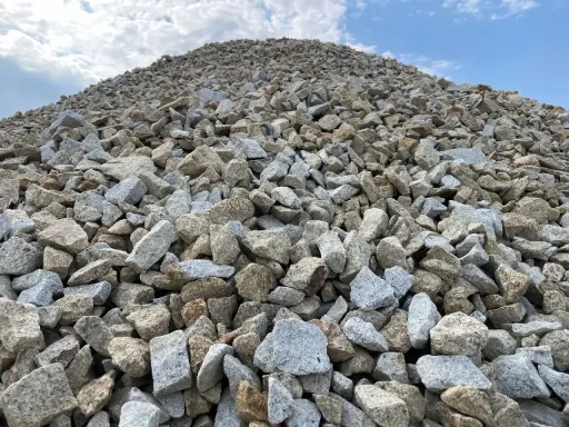 Kruszywo 0-31,5 mm: Ile waży m³? Oblicz i nie przepłacaj!