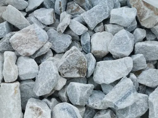 Jakie kruszywo do geokraty? Wybierz idealne i uniknij błędów!